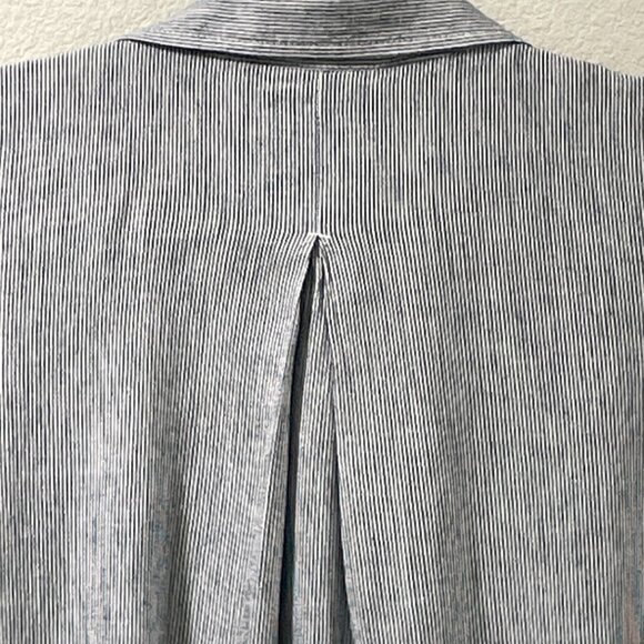 NEUFLORA "Moonlit Stripe" Sleeveless Button Down Tunic/Mini Pin Stripe Blue - L - Picture 6 of 9